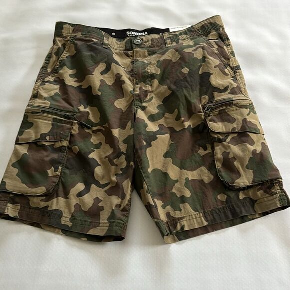Camo Cargo Shorts Mens 33 Zip Pockets - Picture 4 of 6